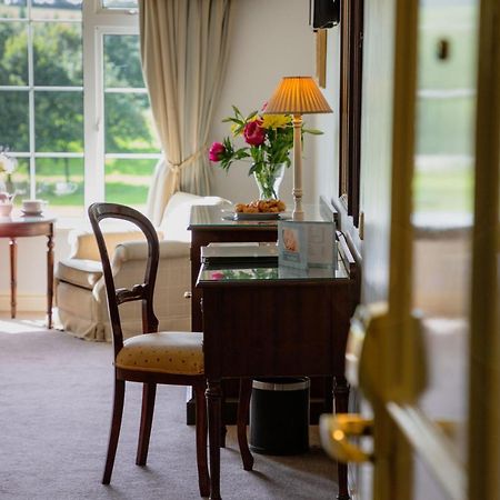 Nuremore Hotel & Country Club Карикмакрос Екстериор снимка