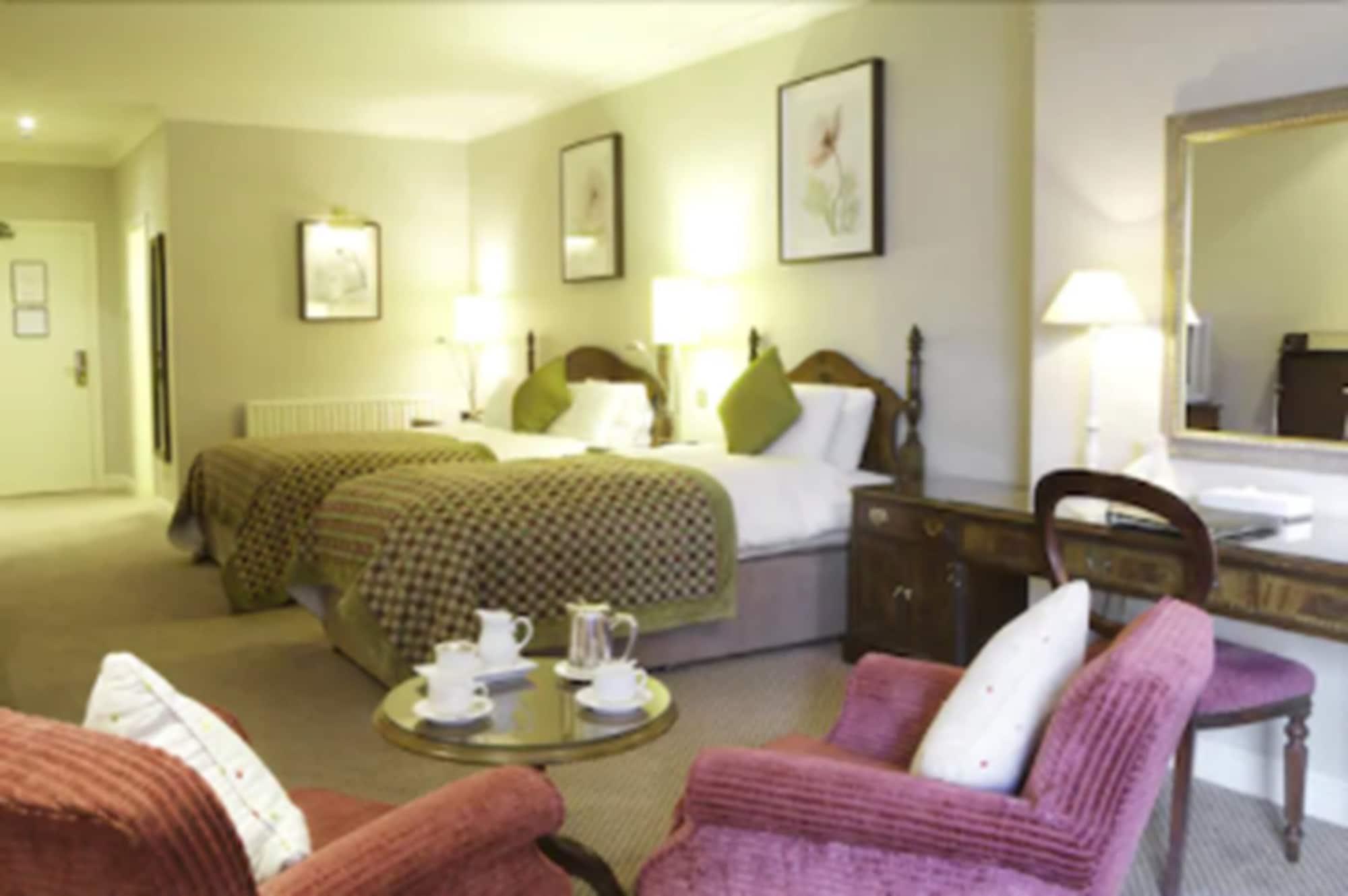 Nuremore Hotel & Country Club Карикмакрос Екстериор снимка