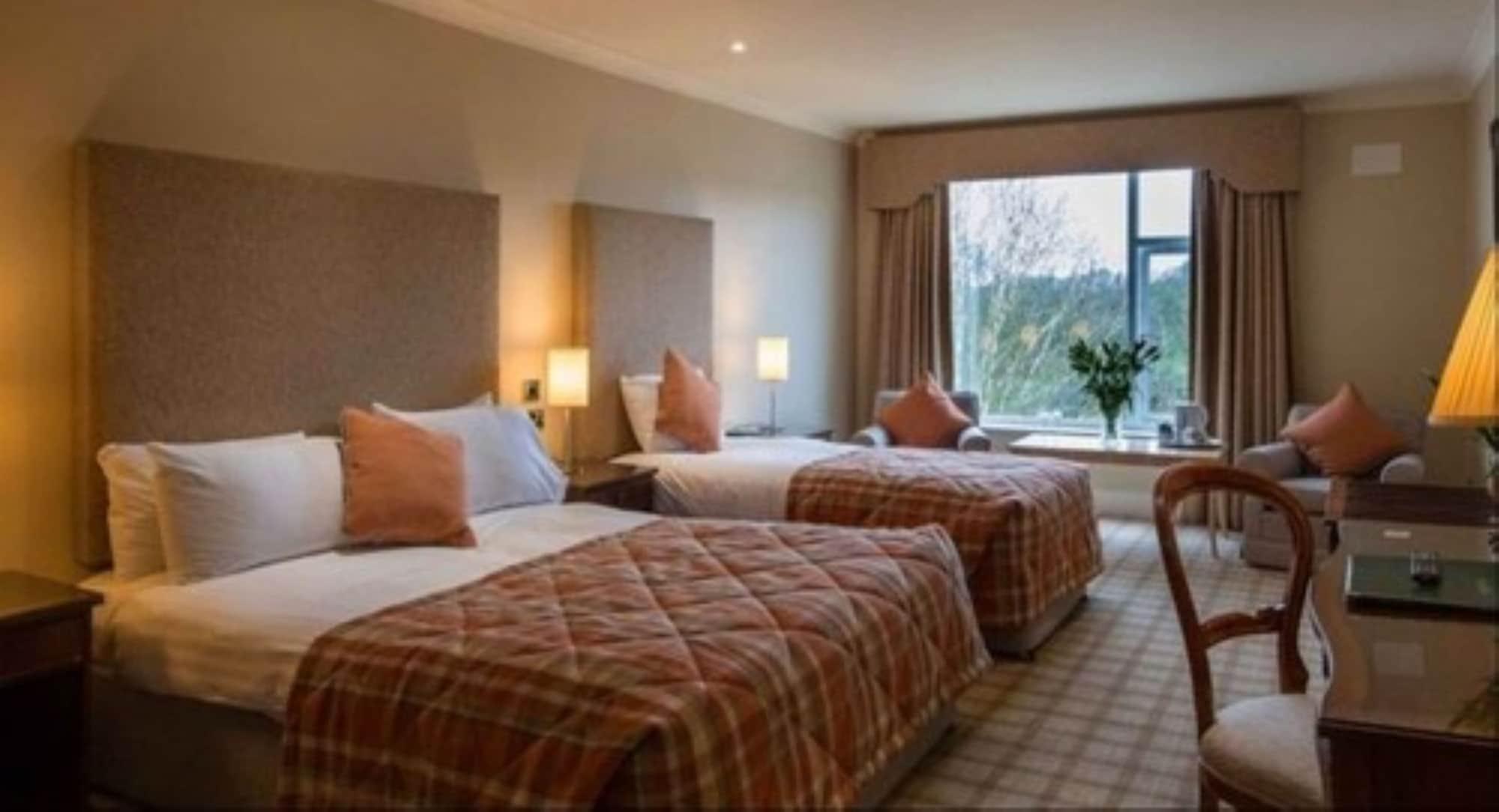 Nuremore Hotel & Country Club Карикмакрос Екстериор снимка