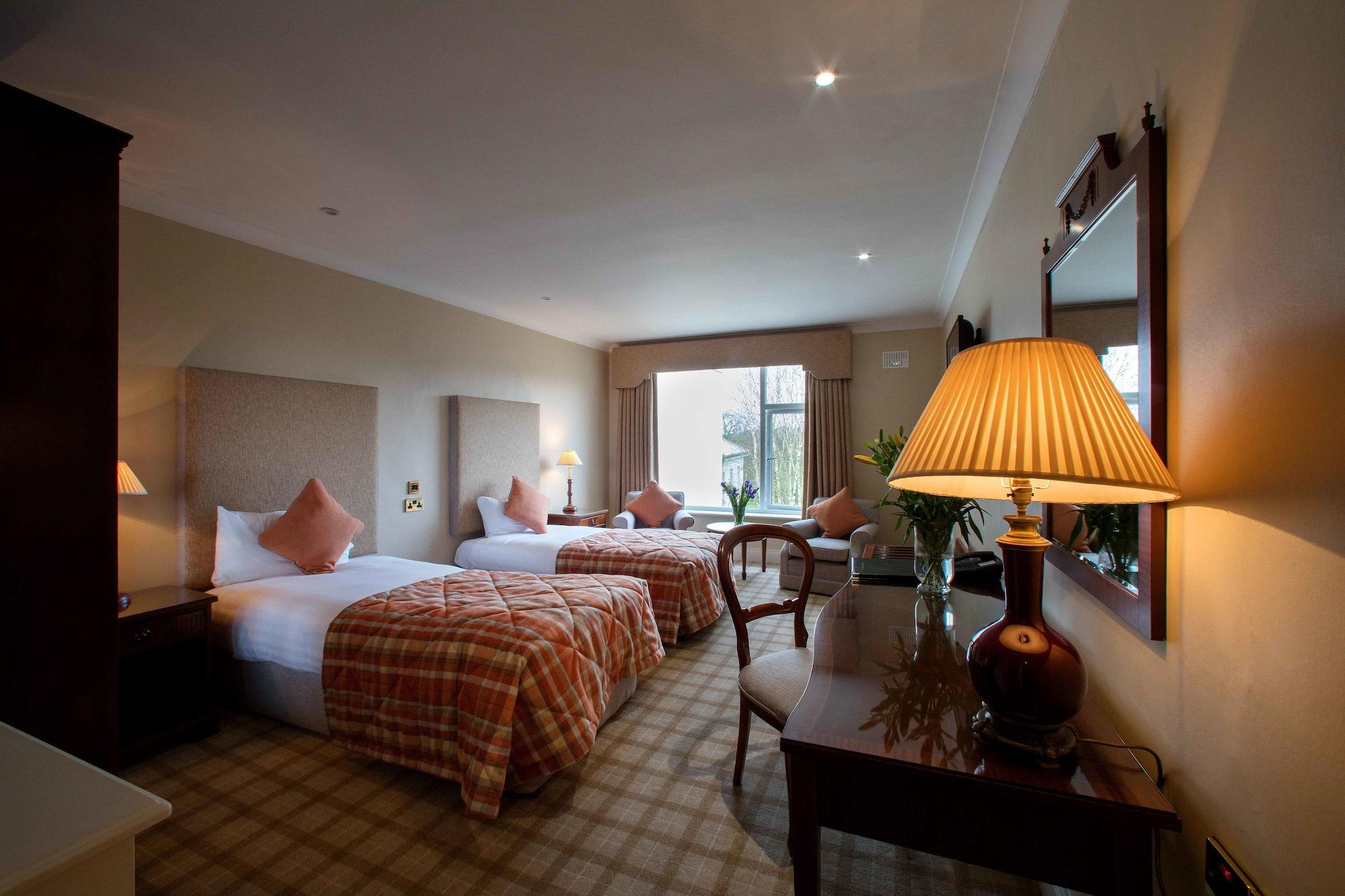 Nuremore Hotel & Country Club Карикмакрос Екстериор снимка