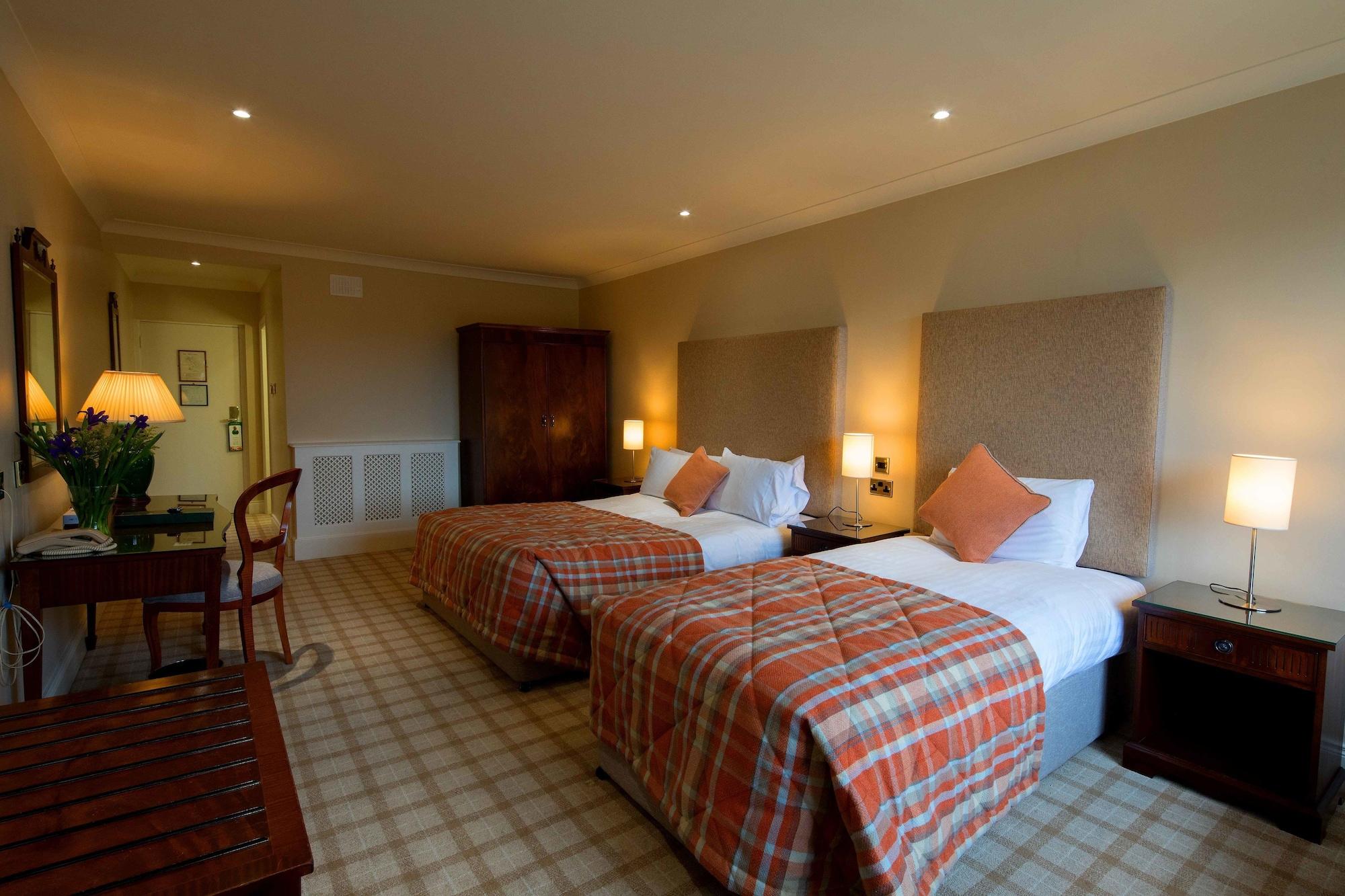 Nuremore Hotel & Country Club Карикмакрос Екстериор снимка