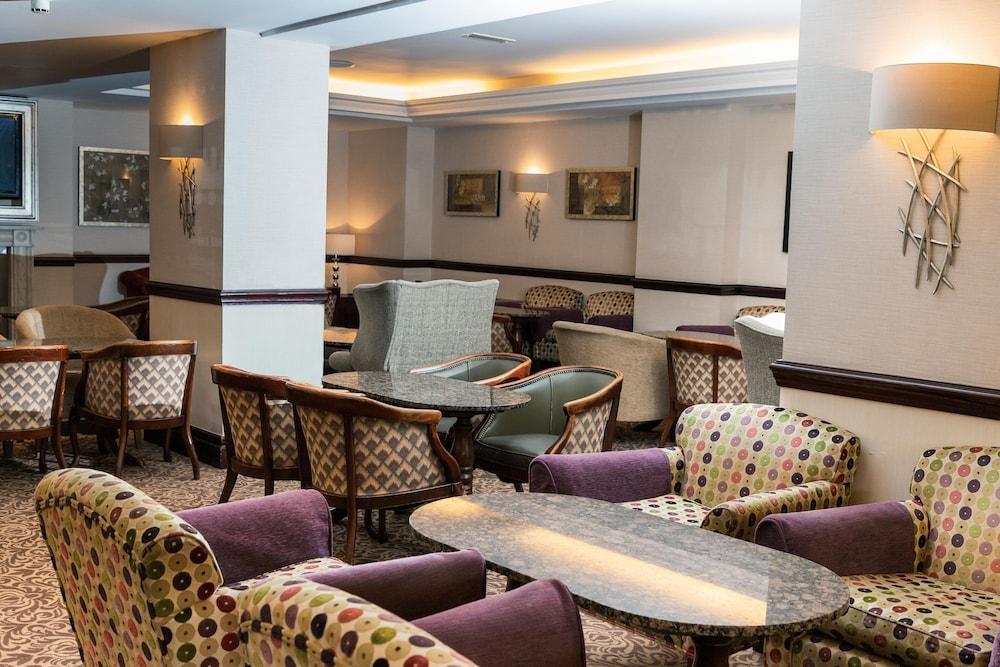 Nuremore Hotel & Country Club Карикмакрос Екстериор снимка