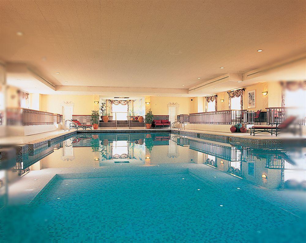 Nuremore Hotel & Country Club Карикмакрос Екстериор снимка