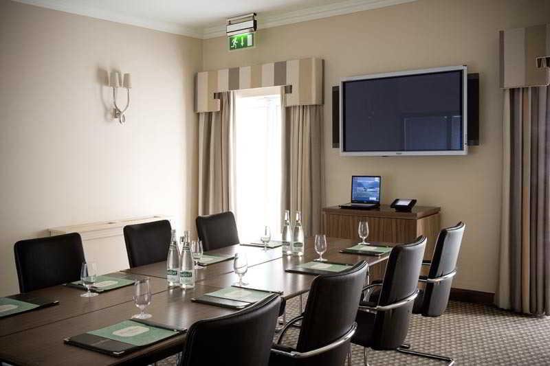 Nuremore Hotel & Country Club Карикмакрос Екстериор снимка